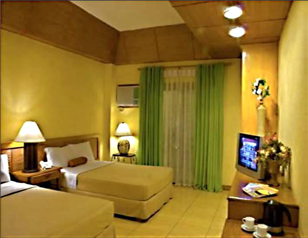 Java Hotel Laoag Extérieur photo