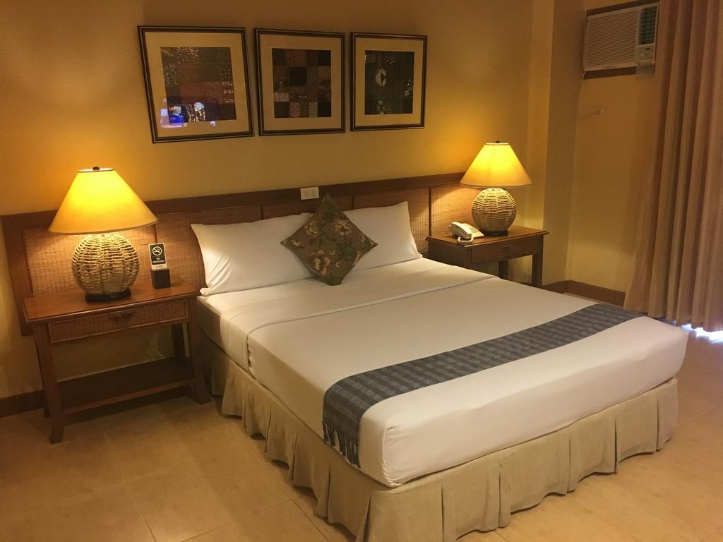 Java Hotel Laoag Extérieur photo